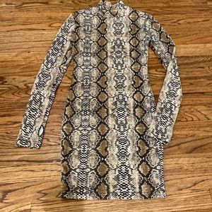 ladies Snake skin python print stretchy body con dress long sleeve mini xs‎